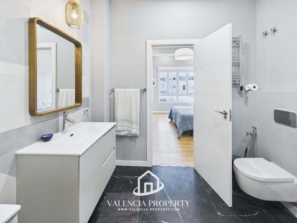 Property 2440 - Image 28
